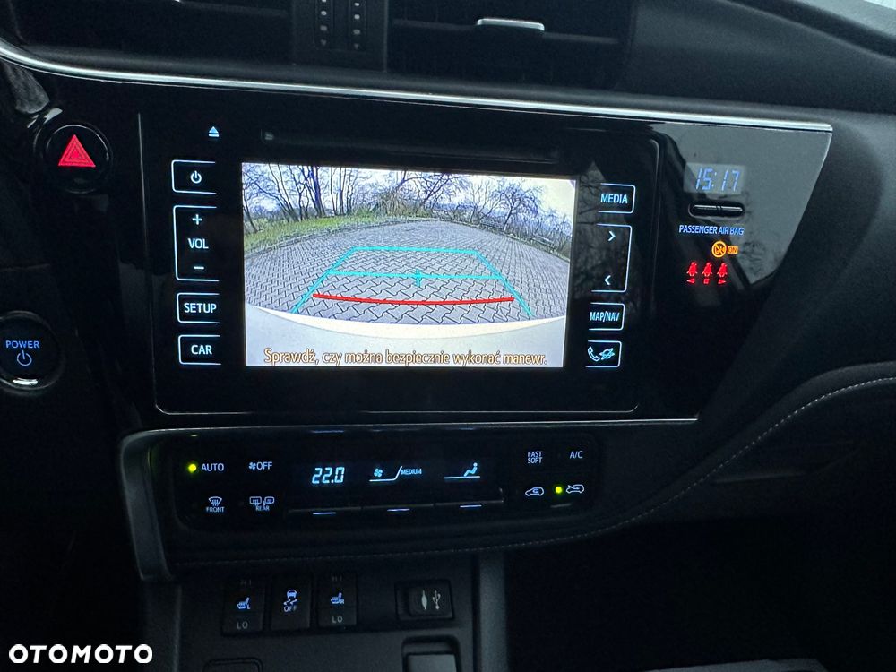 Toyota Auris 1.8 HSD Prestige - 21