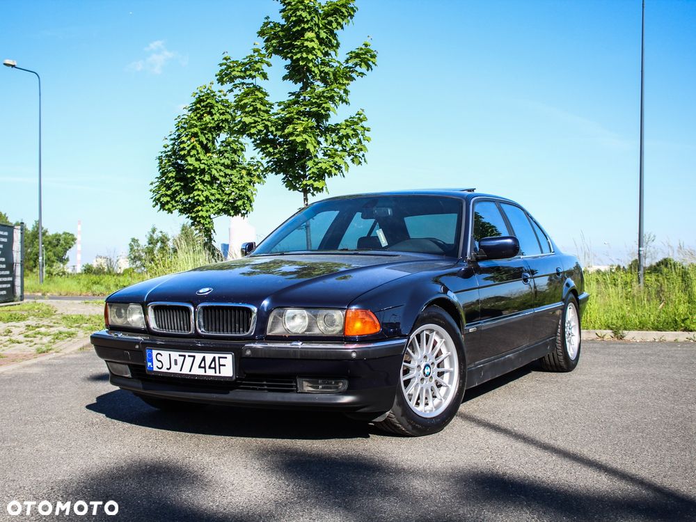 BMW Seria 7 740i - 1