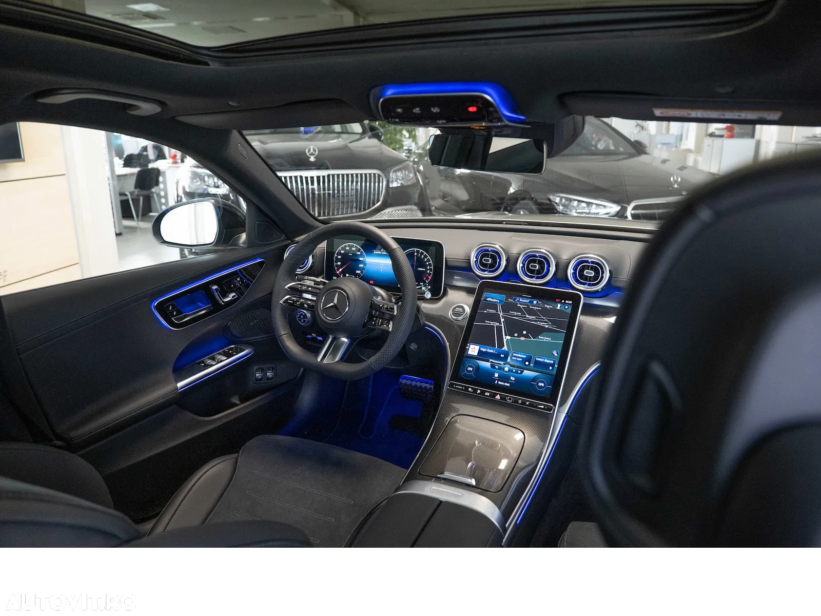 Mercedes-Benz C 300 e 4Matic 9G-TRONIC AMG Line - 28