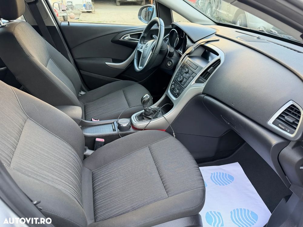 Opel Astra 1.6 - 9
