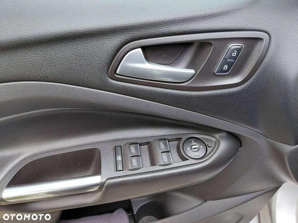 Ford Kuga 1.6 EcoBoost 4WD Titanium Plus - 10