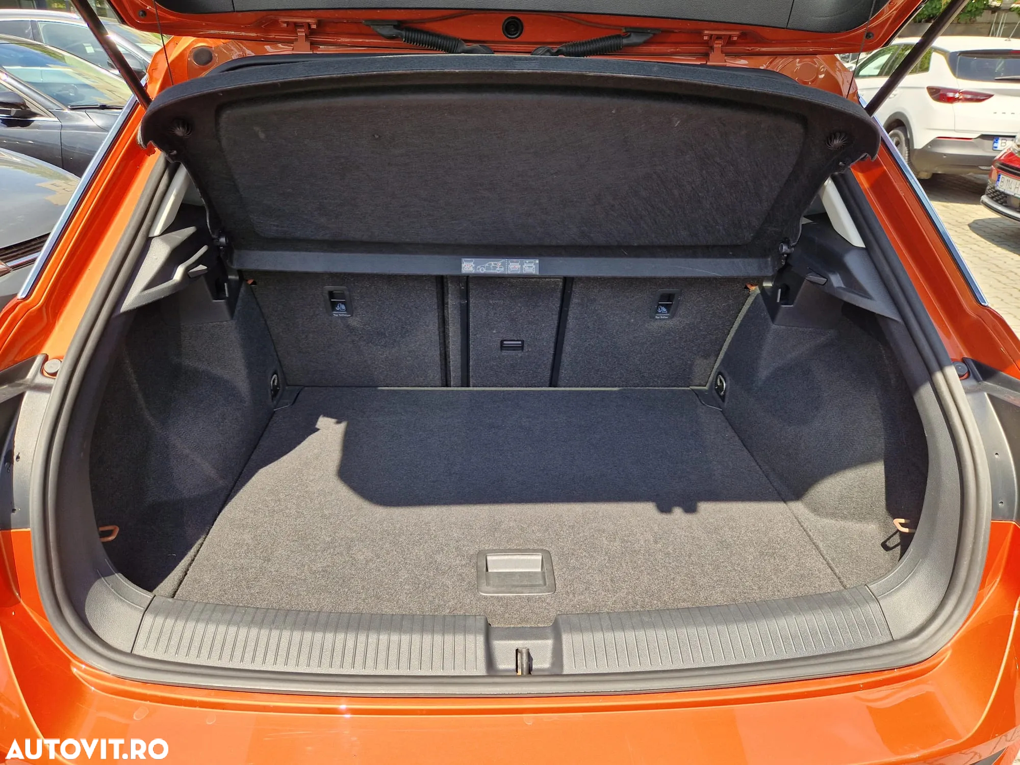 Volkswagen T-ROC 2.0 TDI DSG Design - 22