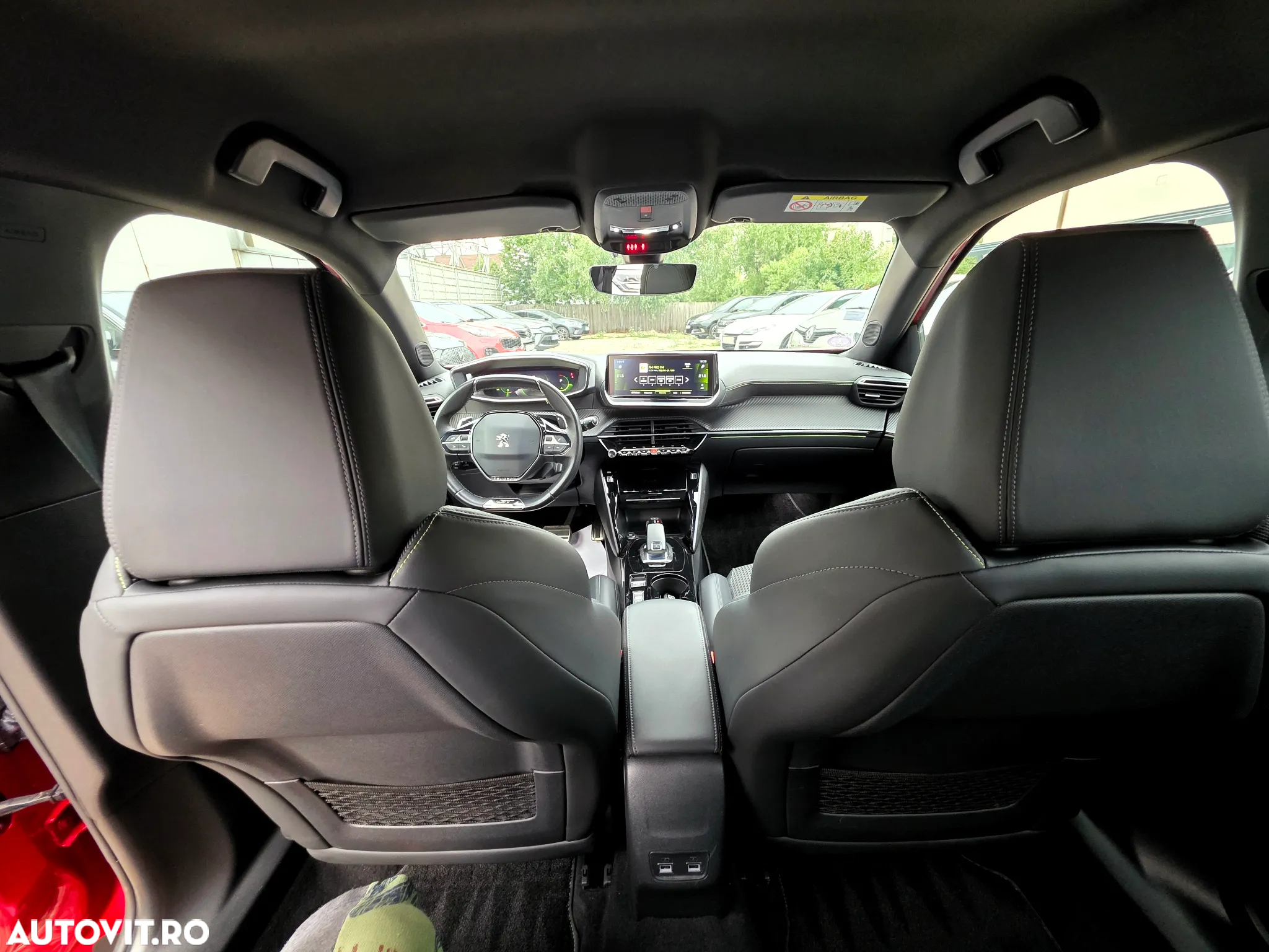 Peugeot 2008 1.2 L PureTech STT EAT8 GT Line - 18