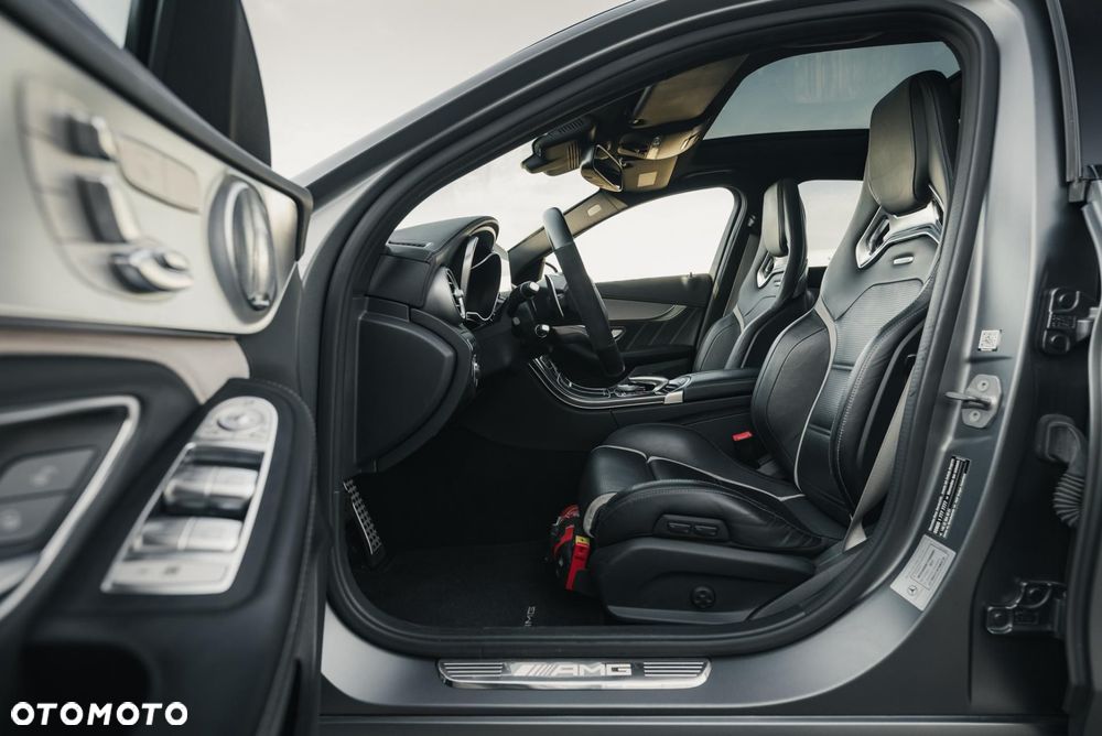 Mercedes-Benz Klasa C AMG 63 S - 14