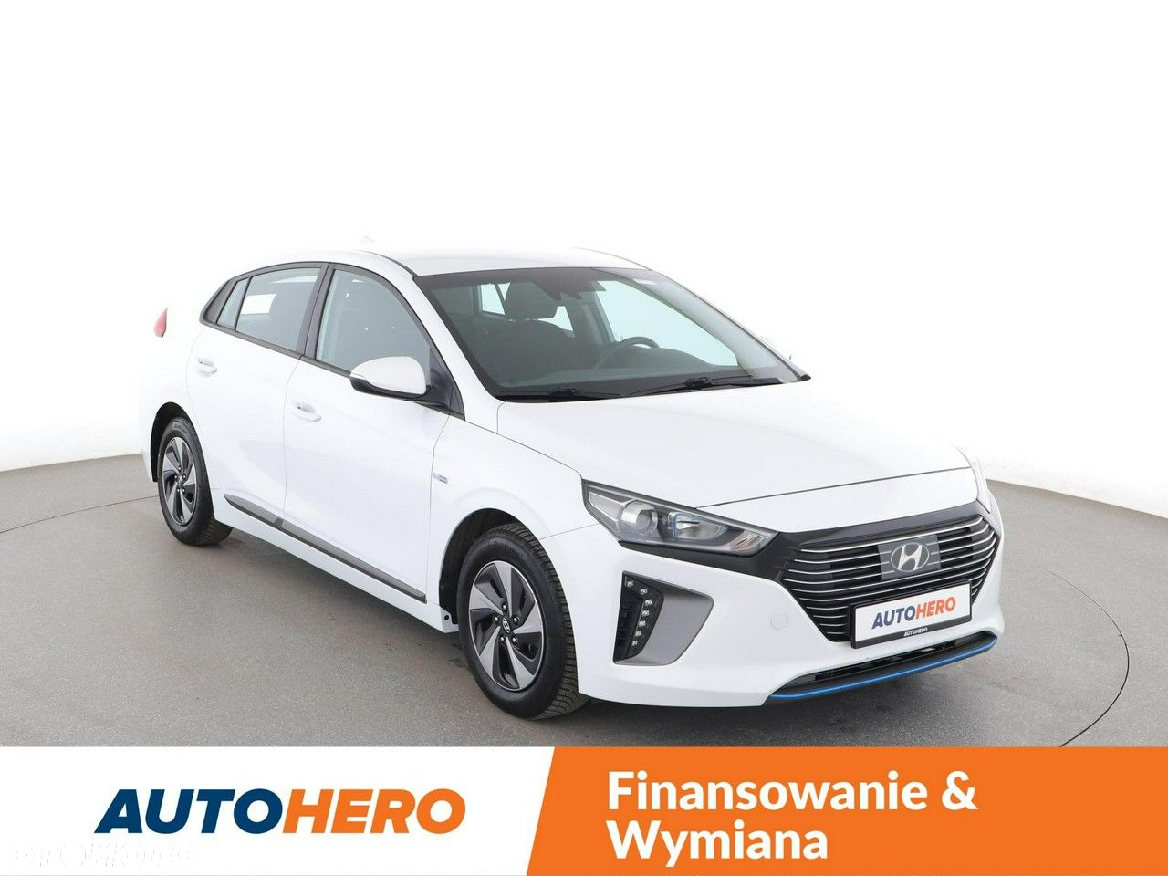 Hyundai IONIQ - 10