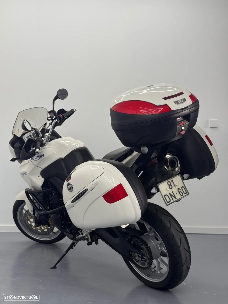 Triumph Tiger 1050 - 9