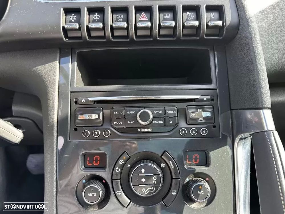 Peugeot 3008 1.6 e-HDi Allure 2-Tronic - 48