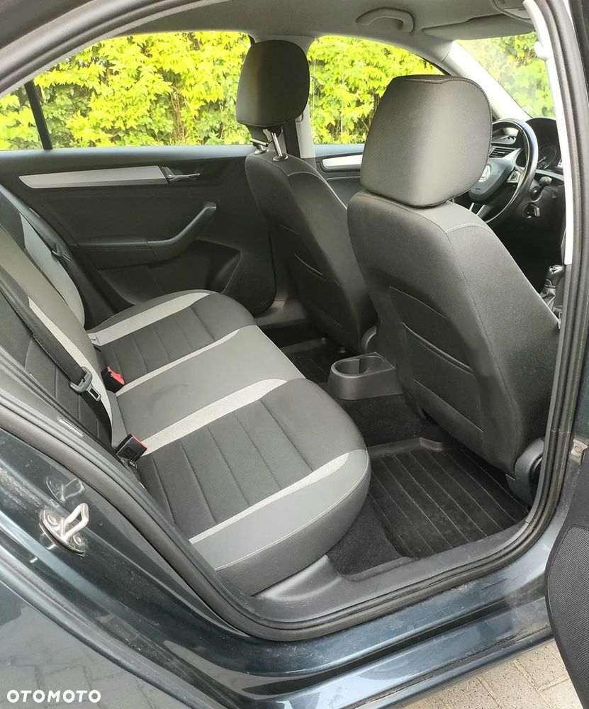 Skoda RAPID 1.6 TDI DPF Ambition - 10