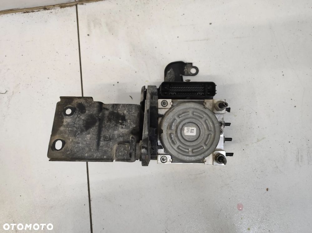 Pompa ABS Volkswagen PASSAT B8 2.0 TDI - 7