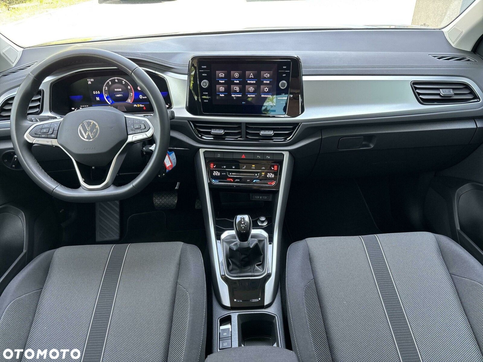 Volkswagen T-Roc - 18