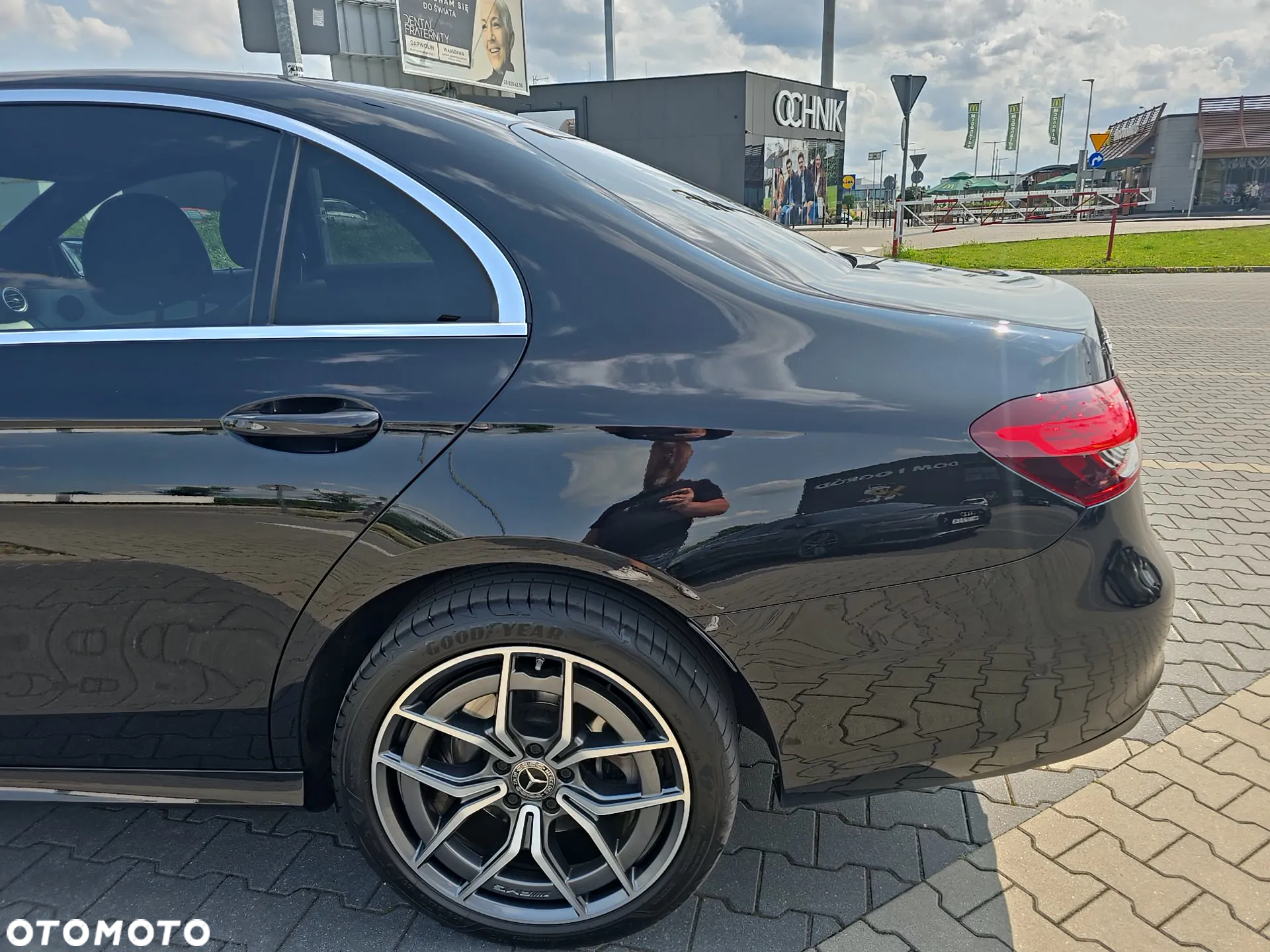 Mercedes-Benz Klasa E 300 de AMG - 8