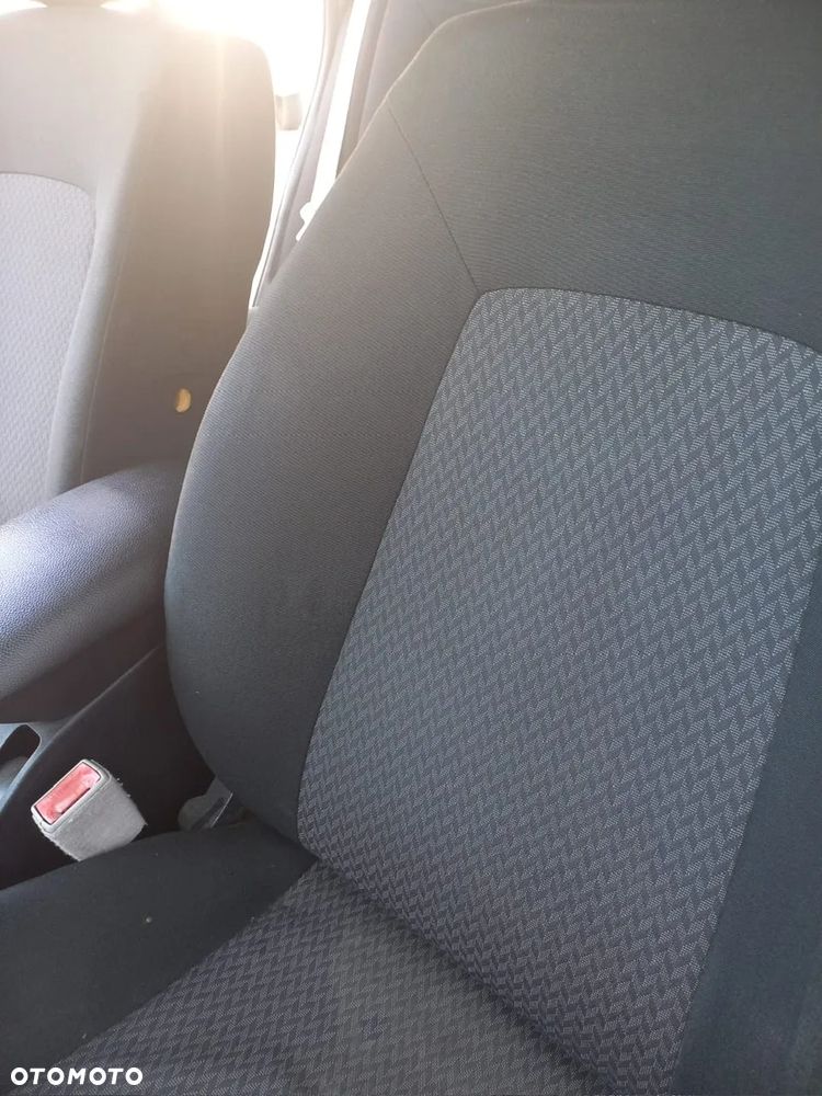 Kia Ceed - 31