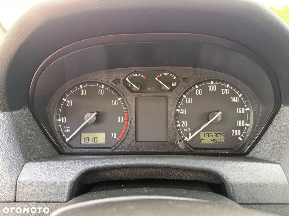 Skoda Fabia 1.2 HTP Classic - 11