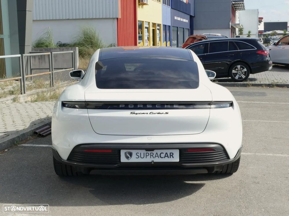 Porsche Taycan Turbo S - 5