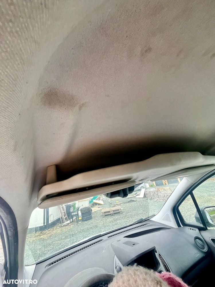 Ford Transit Connect - 17