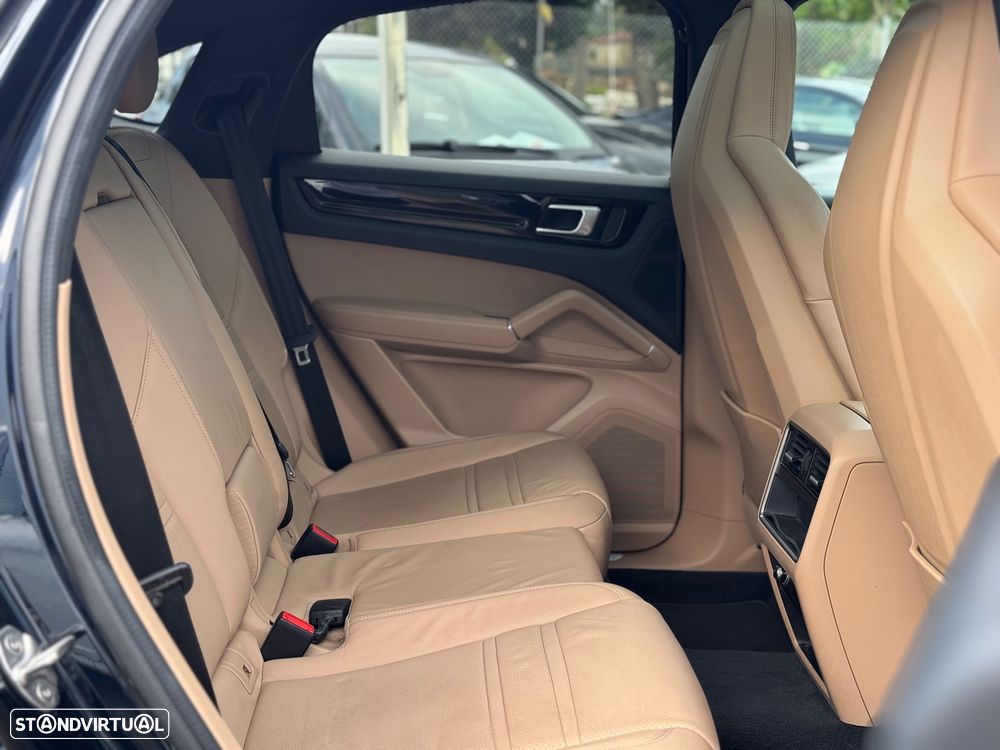 Porsche Cayenne Coupé - 29