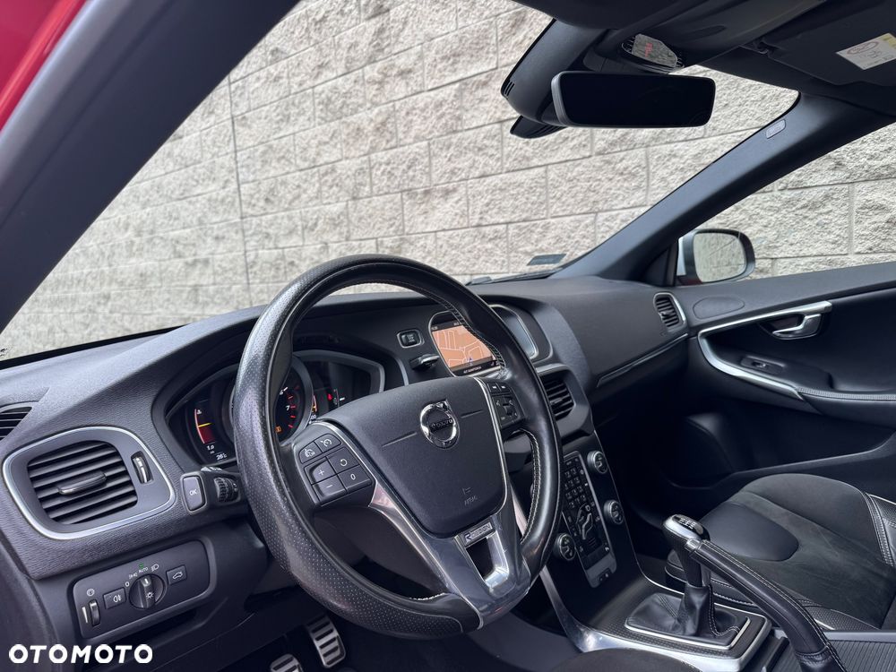 Volvo V40 T3 Drive-E R-Design Momentum - 20