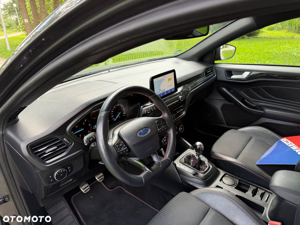Ford Focus 1.5 EcoBlue Start-Stopp-System ST-LINE - 14