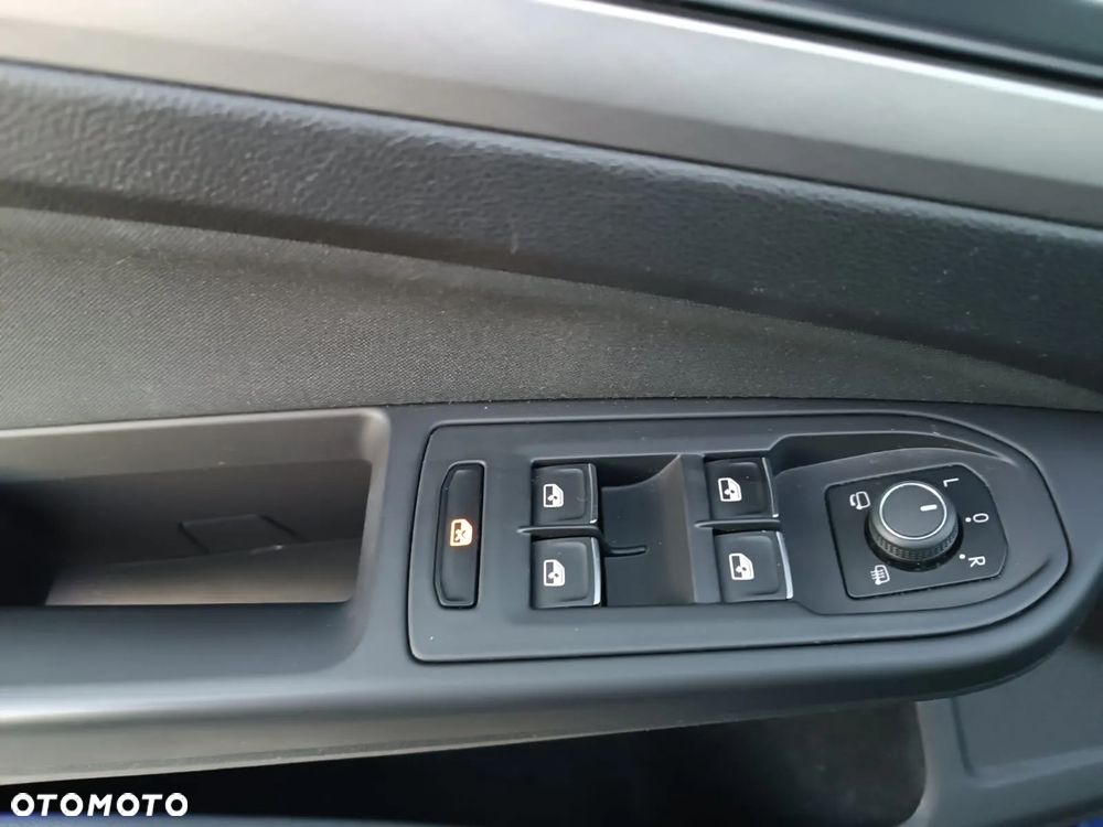 Volkswagen Golf VIII 1.5 TSI EVO Life - 31