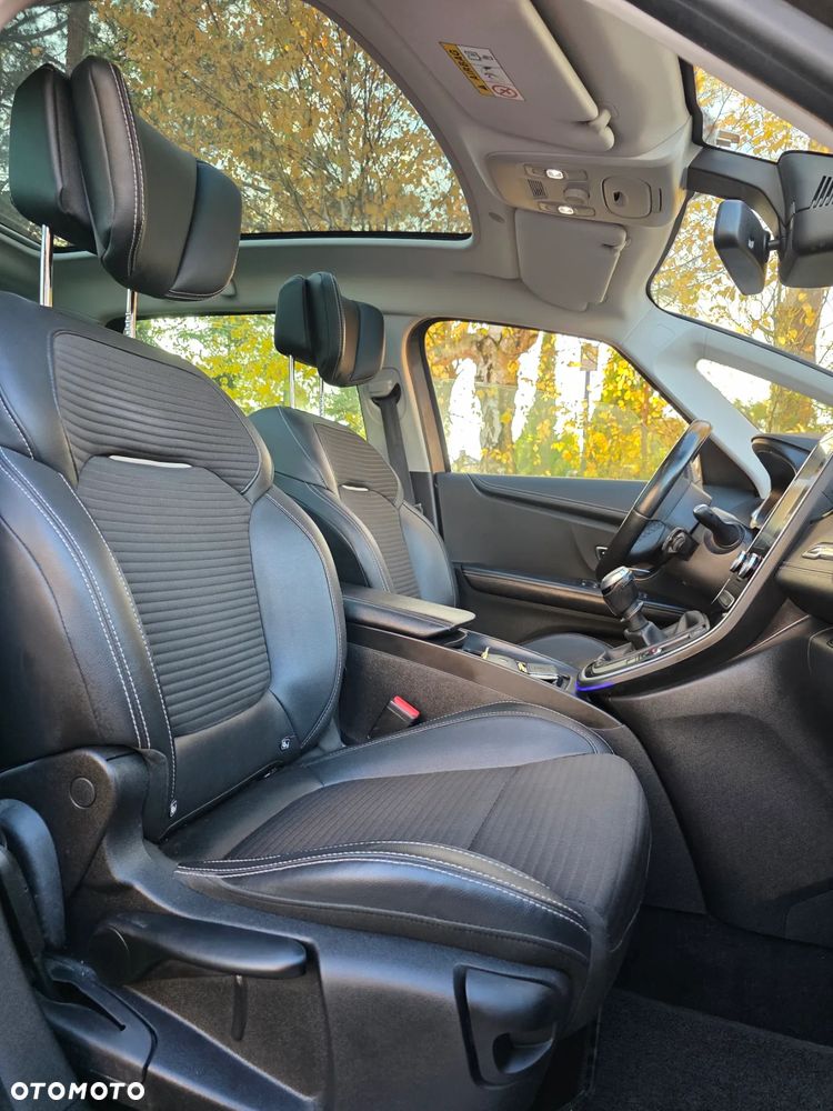 Renault Grand Scenic ENERGY TCe 130 BOSE EDITION - 22