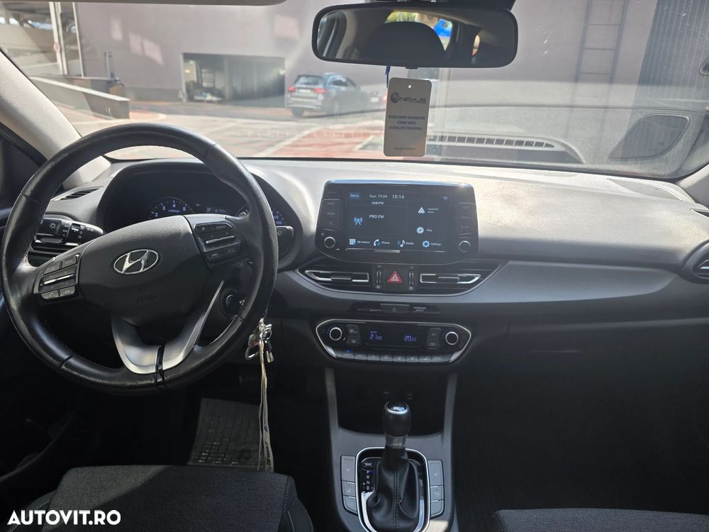 Hyundai i30 1.5 T-GDI 160CP MHEV 5DR 7DCT Highway - 9