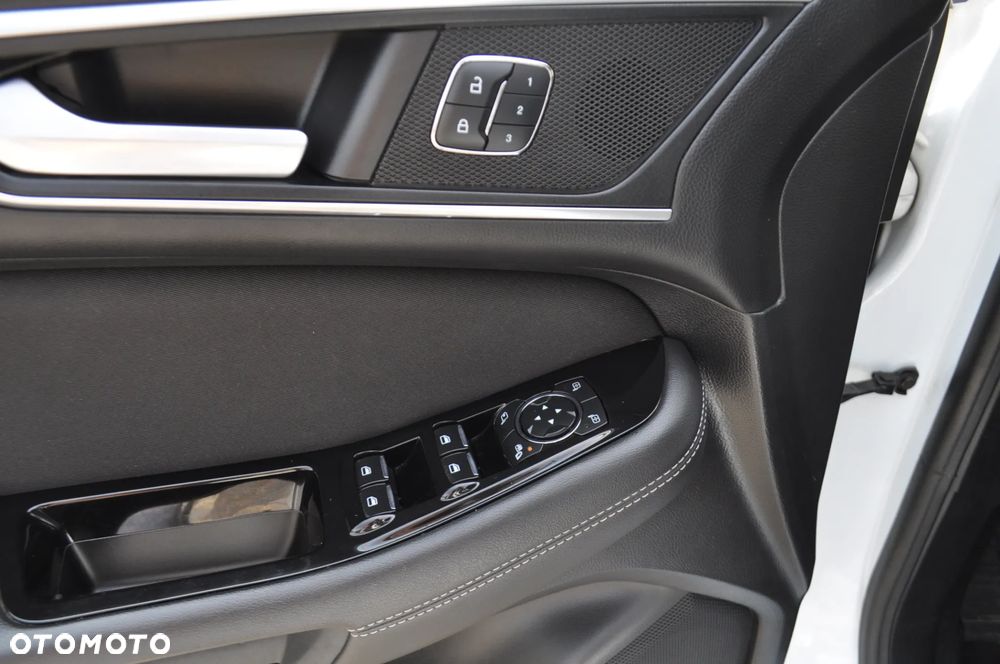 Ford S-Max 2.0 TDCi Titanium - 32