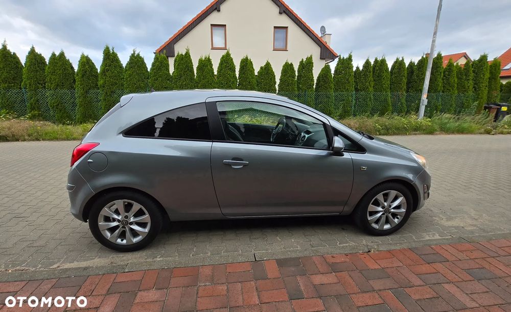 Opel Corsa 1.4 16V Edition - 8