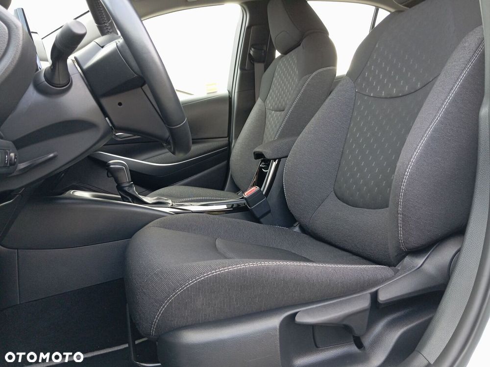 Toyota Corolla 1.8 Hybrid Comfort - 23