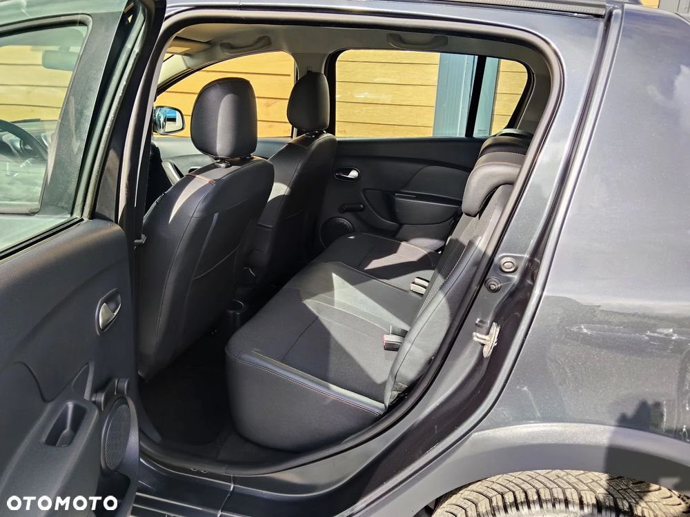 Dacia Sandero Stepway TCe 90 (S&S) Celebration - 23