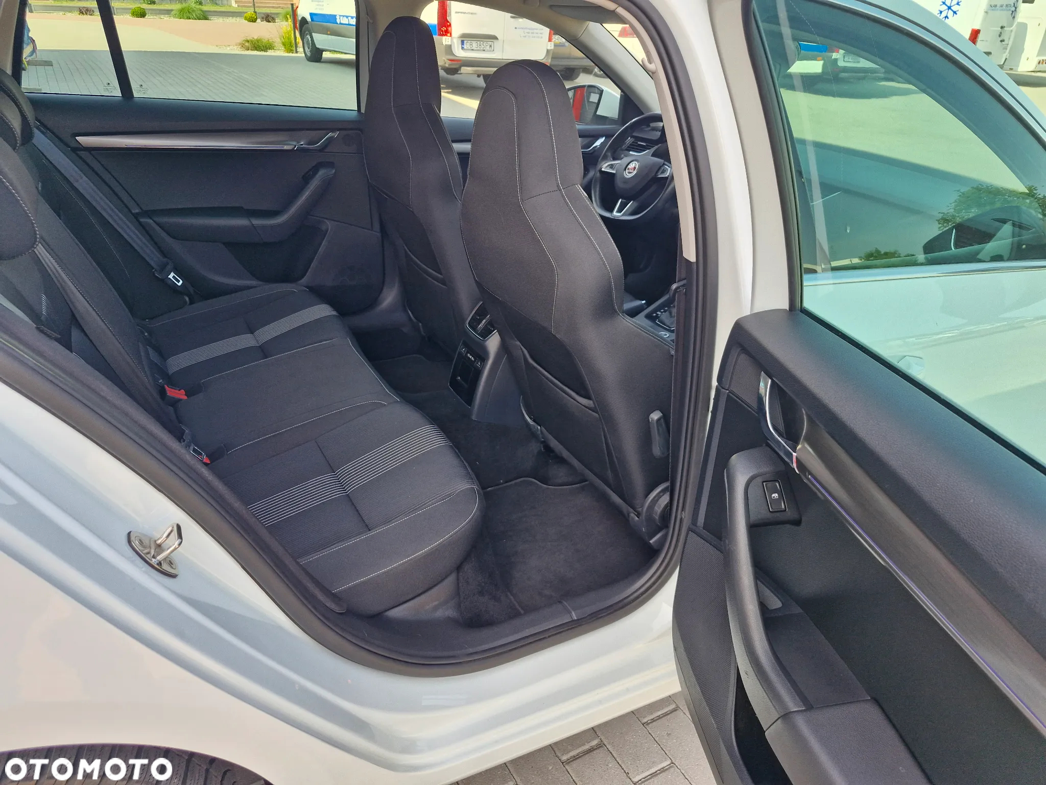 Skoda Octavia 2.0 TDI Ambition DSG - 11