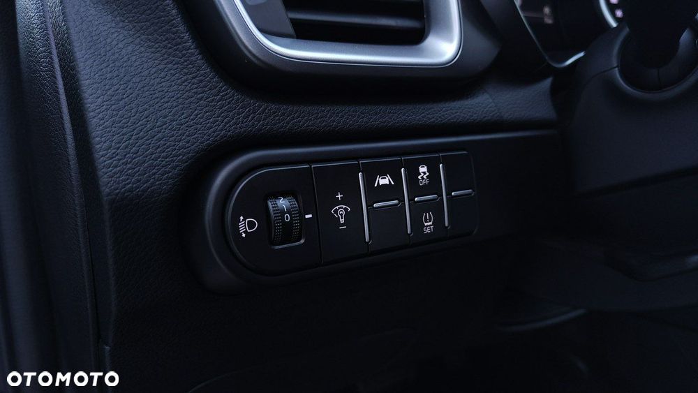 Kia Ceed - 10