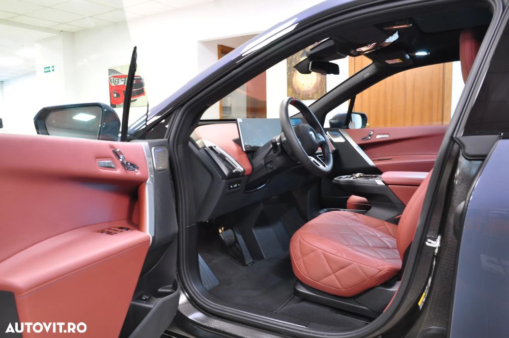 BMW iX xDrive60 - 9