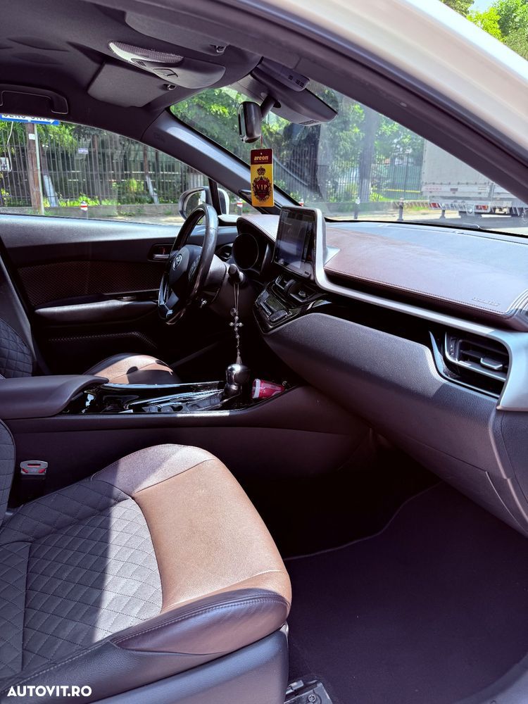 Toyota C-HR 1.8 HSD 4x2 CVT C-enter - 14