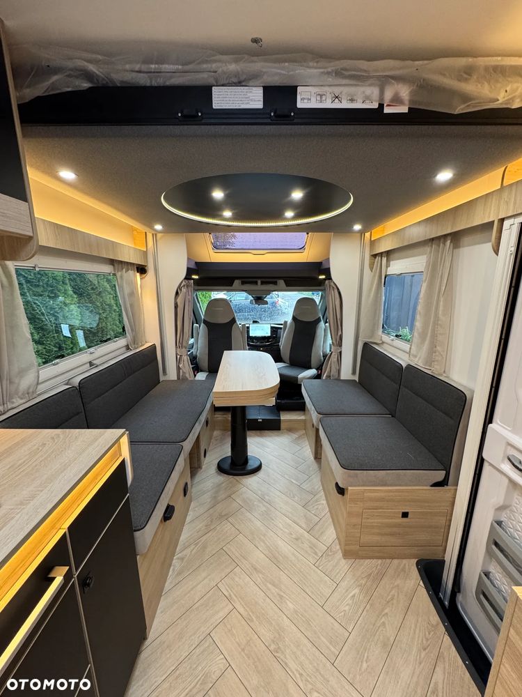 Ford Chausson 640 Titanium Line - 27