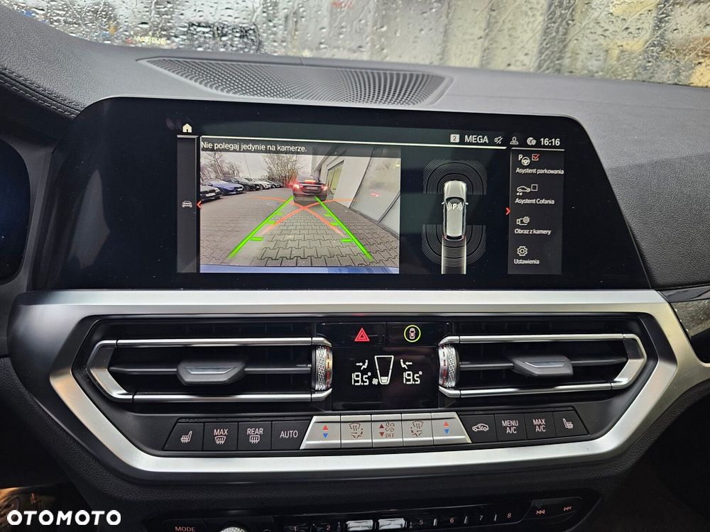 BMW Seria 3 330i xDrive - 8