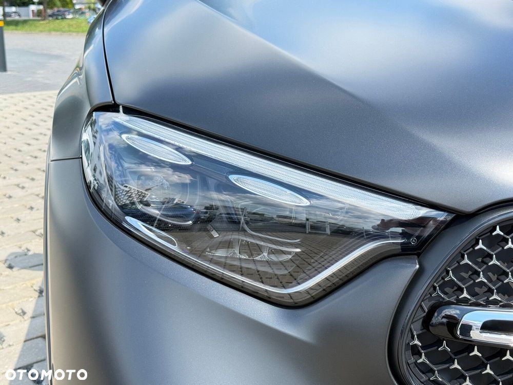 Mercedes-Benz GLC 300 mHEV 4-Matic AMG Line - 12