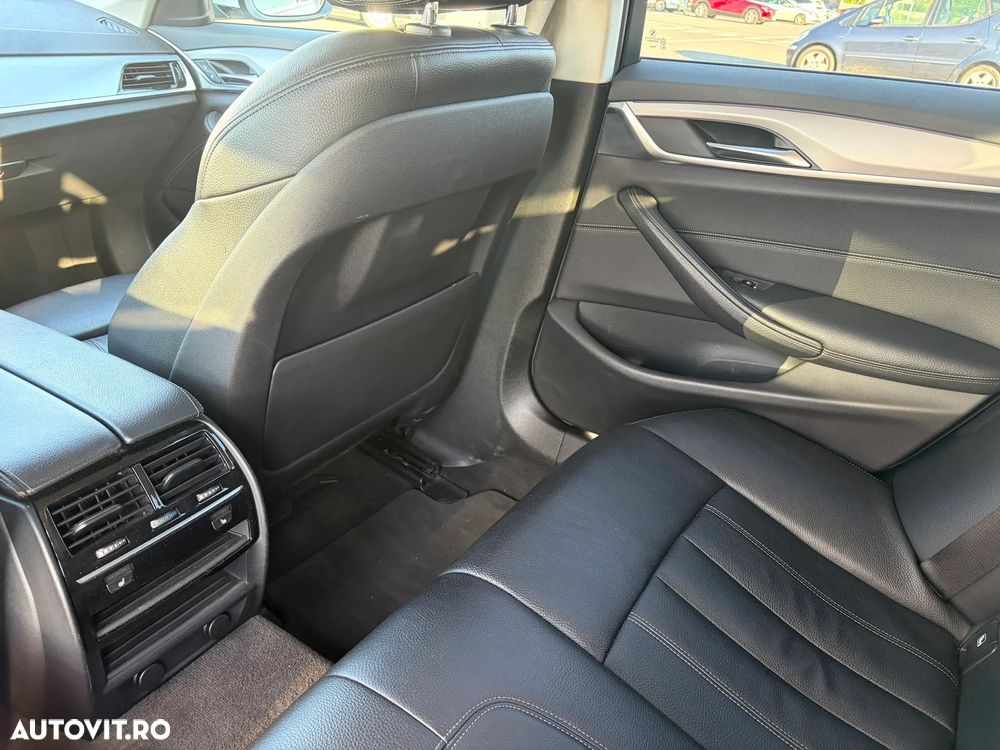 BMW Seria 5 520d xDrive Aut. Luxury Line - 11