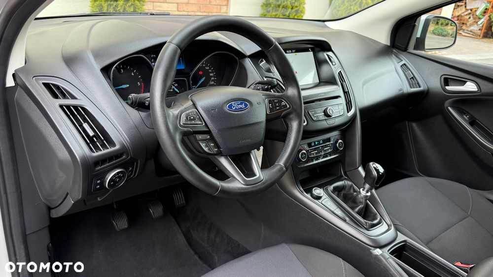Ford Focus - 33