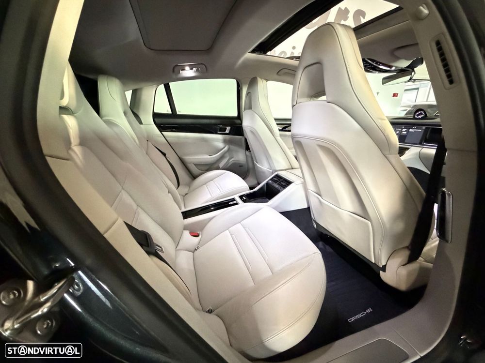 Porsche Panamera 4 E-Hybrid Executive - 31