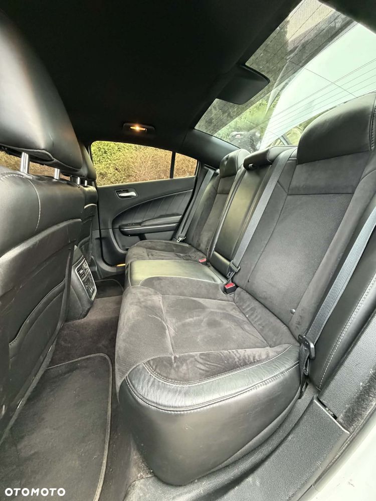 Dodge Charger 3.6 GT - 9