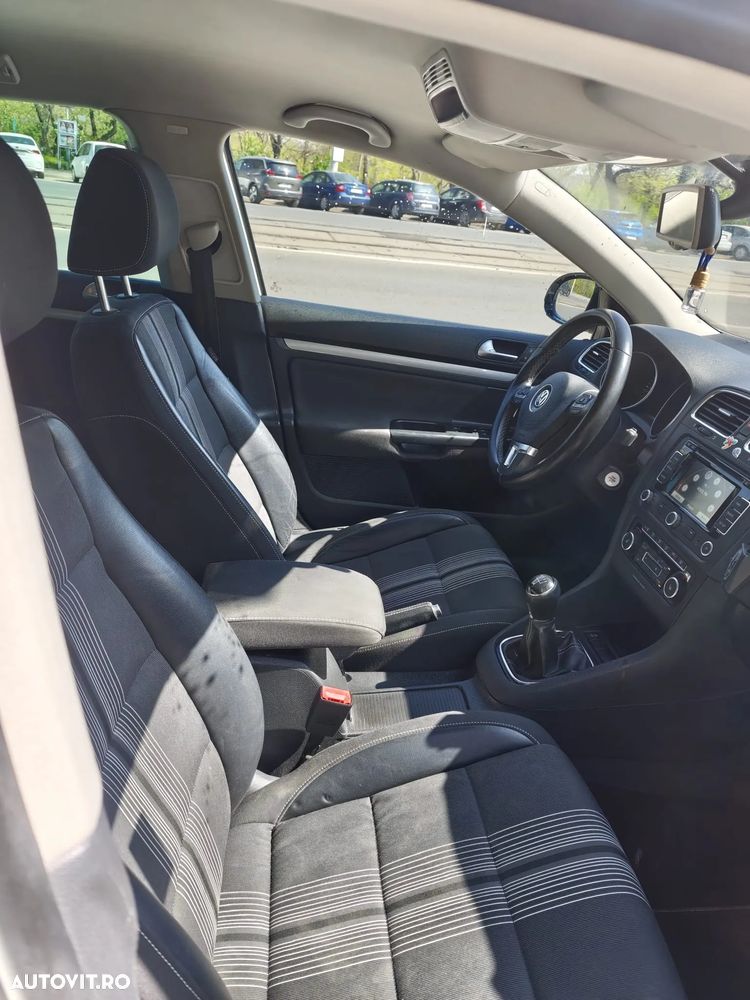 Volkswagen Golf - 5