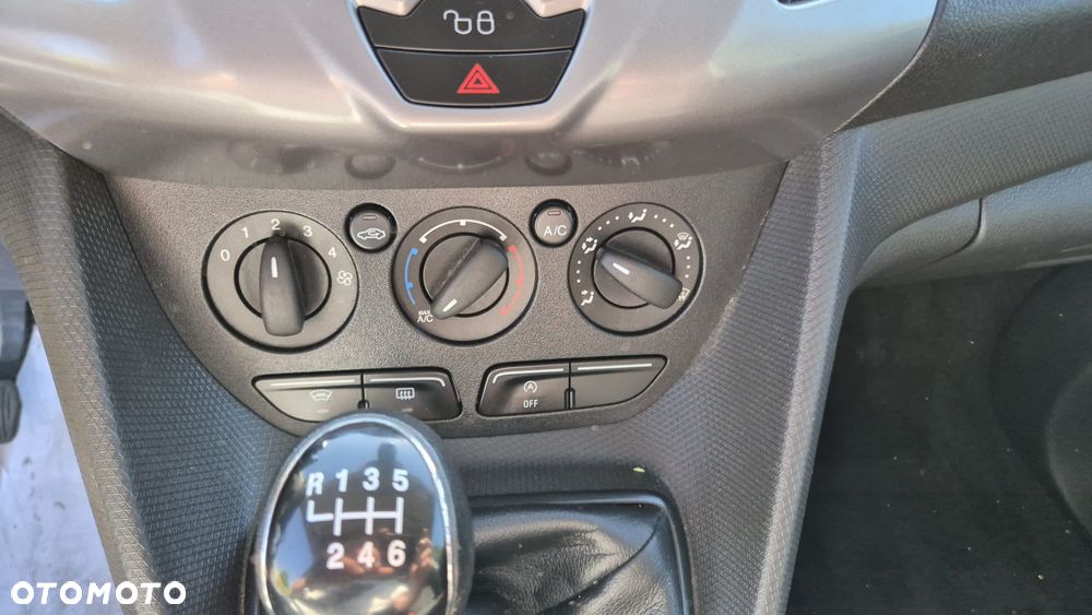Ford Tourneo Connect 1.5 TDCi Trend - 17