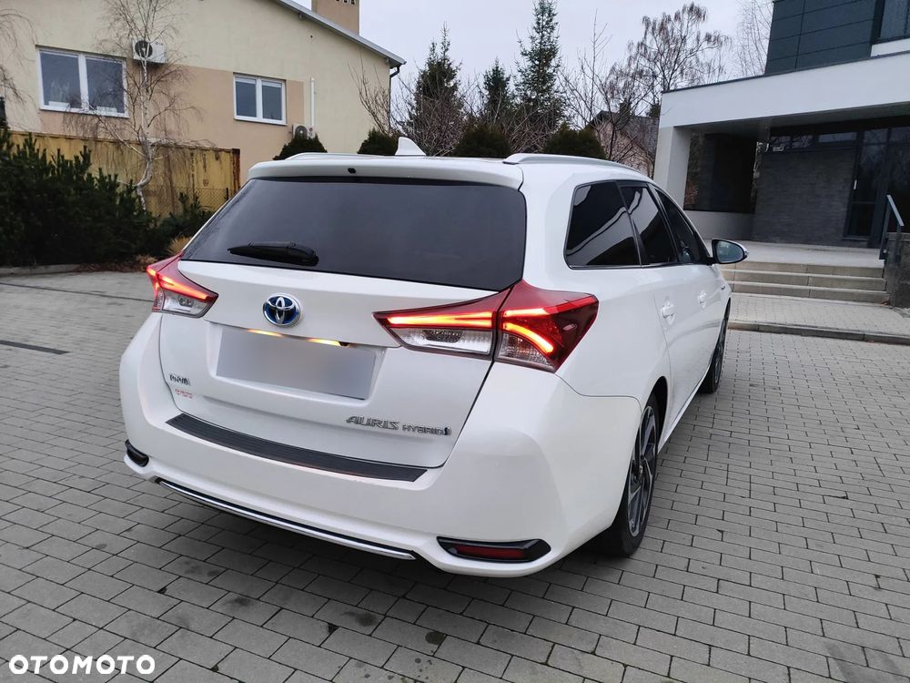 Toyota Auris Hybrid 135 Prestige - 14