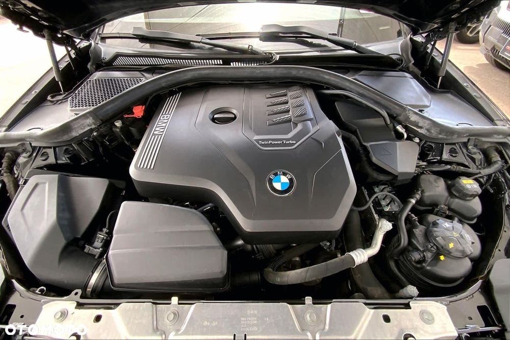BMW Seria 3 330i - 19
