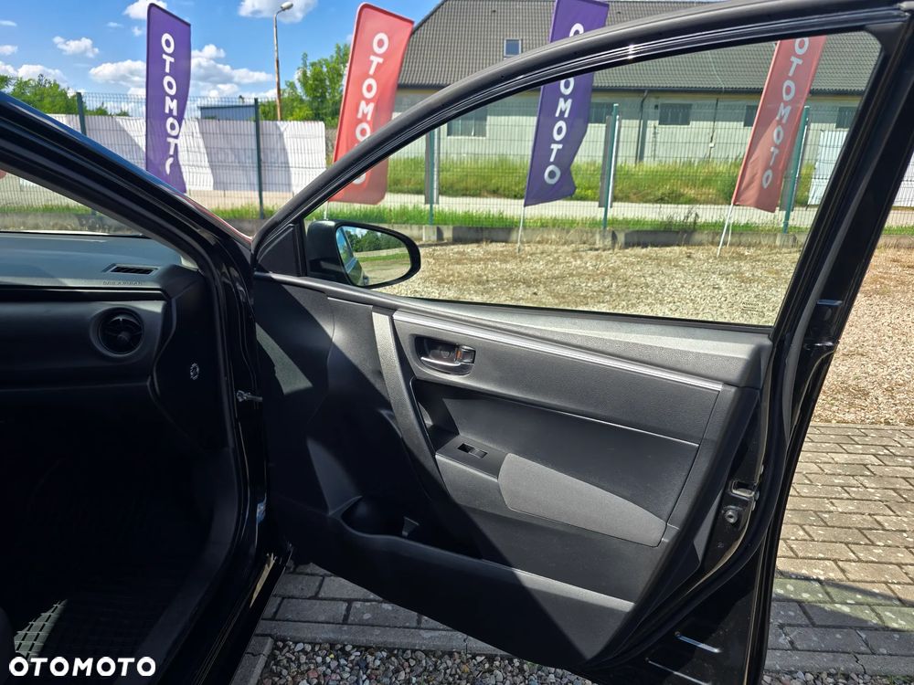 Toyota Corolla 1.6 Active EU6 - 13