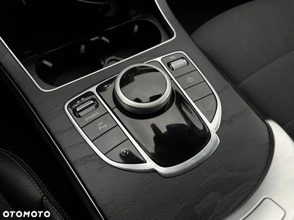 Mercedes-Benz Klasa C 200 (BlueTEC) d 7G-TRONIC Avantgarde - 29