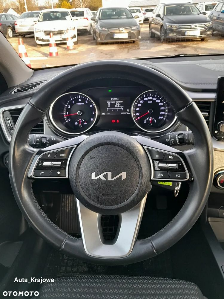 Kia Ceed 1.5 T-GDI M - 11