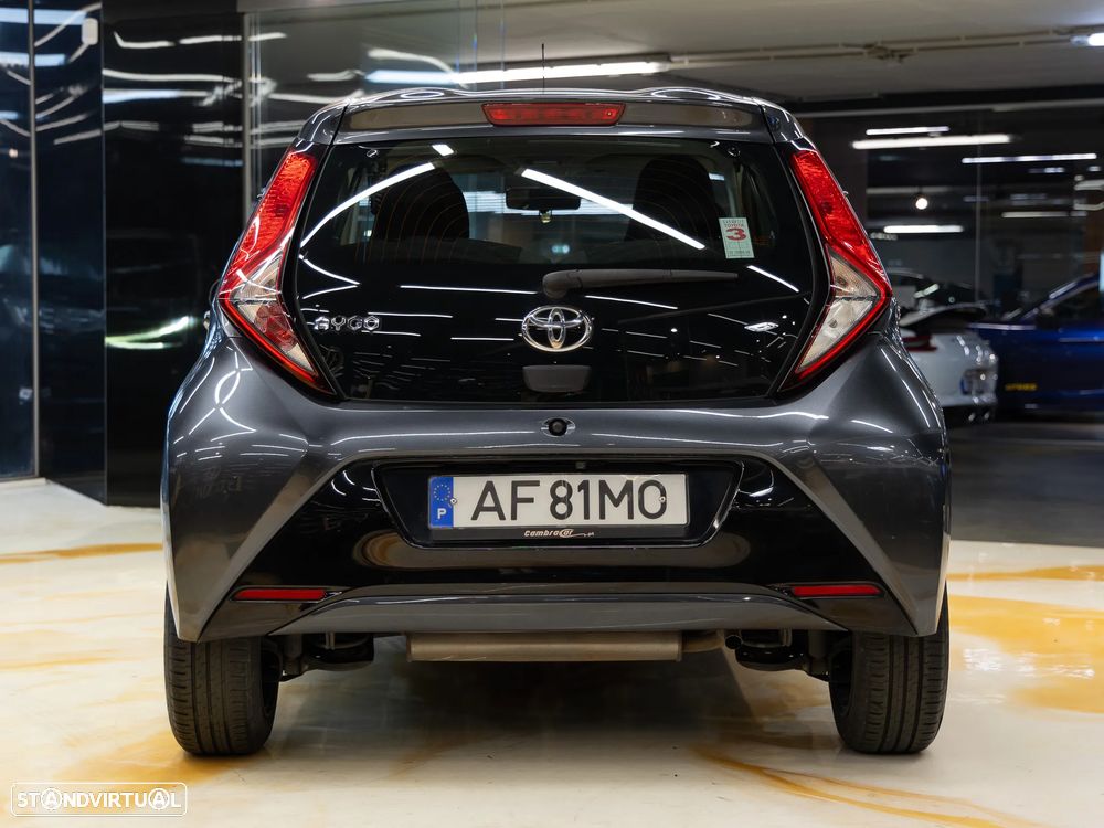 Toyota Aygo x-play connect - 10