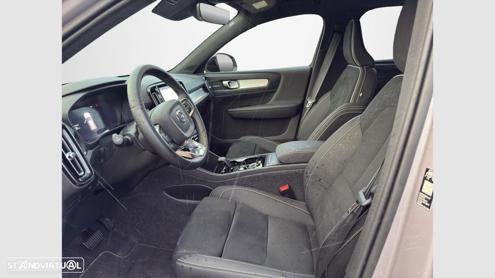 Volvo XC 40 2.0 B3 Plus Dark - 10