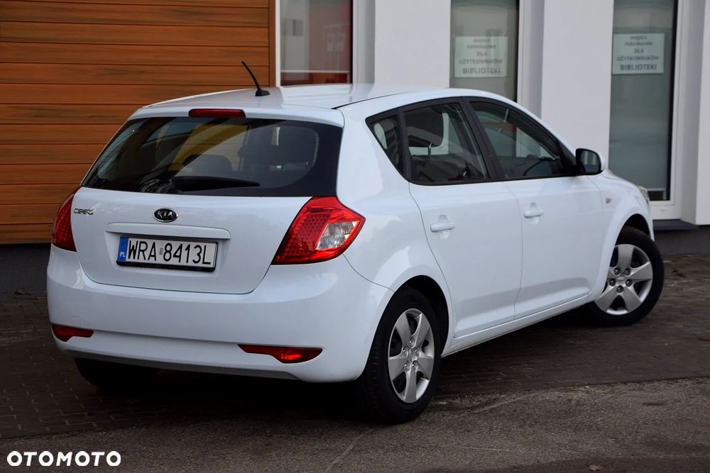 Kia Ceed 1.4 Comfort - 14